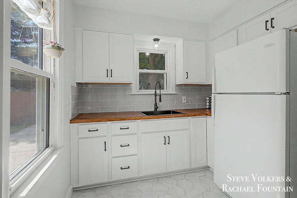 2143 Houseman Avenue NE Grand Rapids City, MI 49505