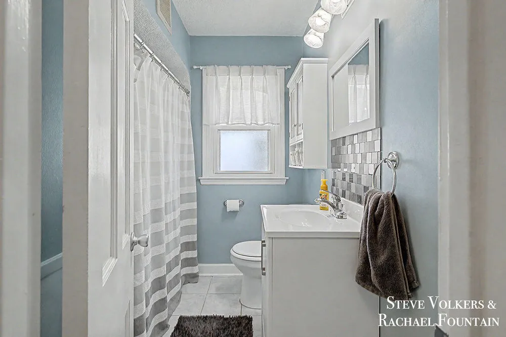 2143 Houseman Avenue NE Grand Rapids City, MI 49505