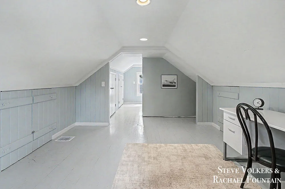 2143 Houseman Avenue NE Grand Rapids City, MI 49505