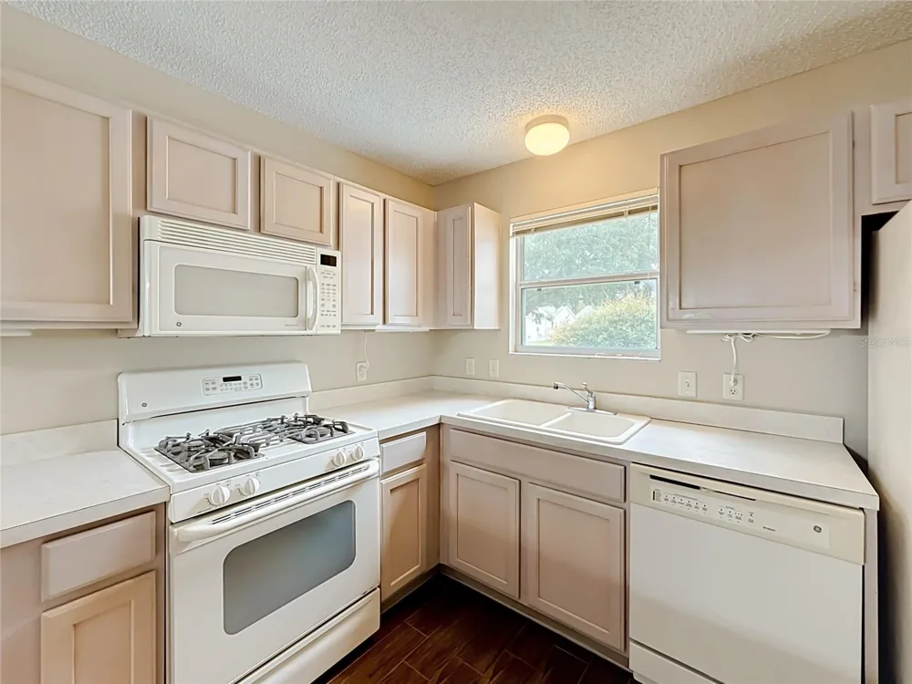 2177 BROXTON PL The Villages, FL 32162