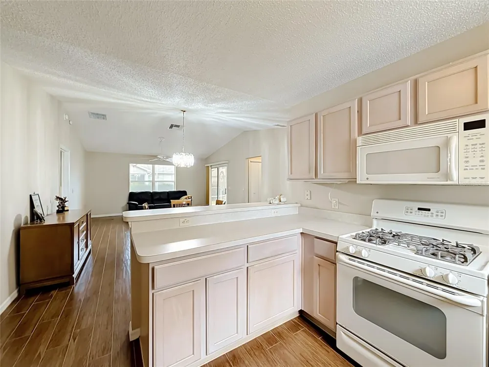 2177 BROXTON PL The Villages, FL 32162