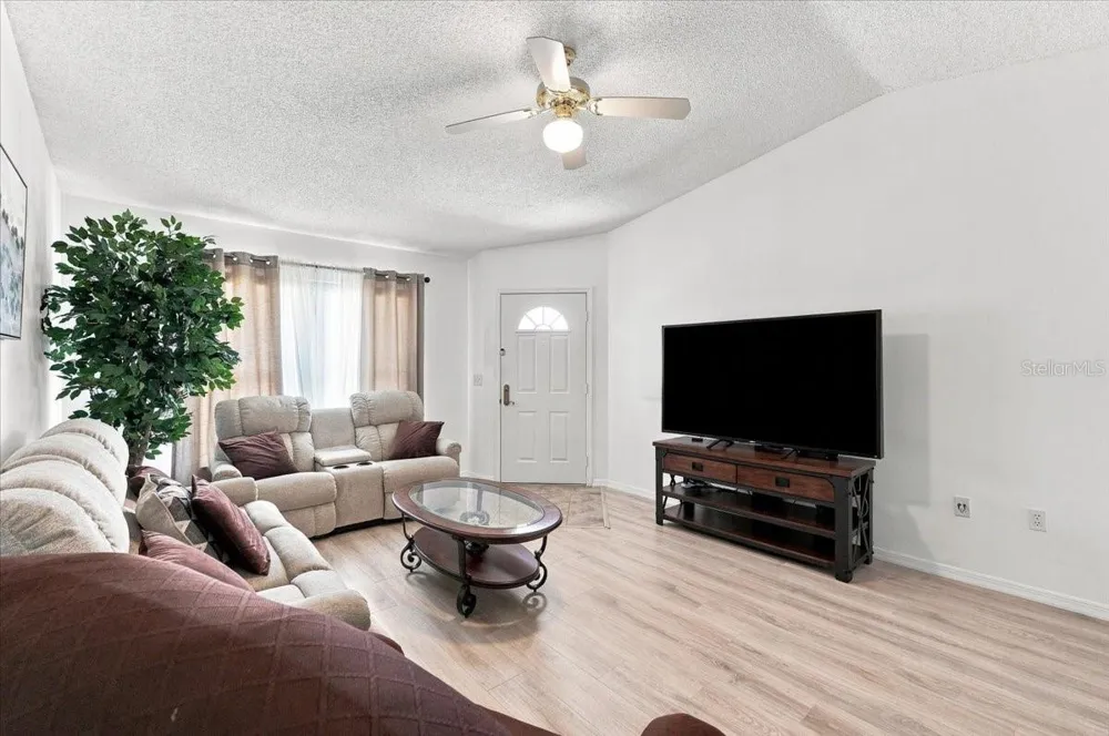 1837 PRAIRIE DUNES CIRCLE S Lakeland, FL 33810