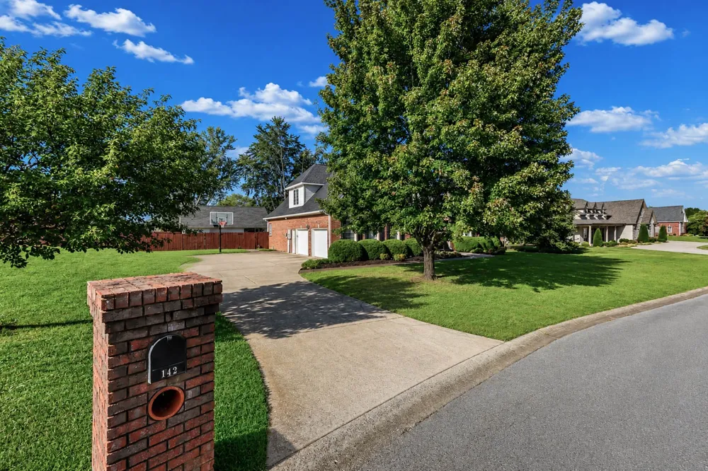 142 Indian Hills Dr Clarksville, TN 37043