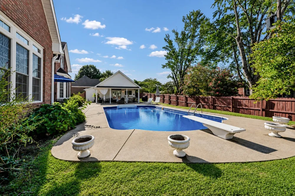 142 Indian Hills Dr Clarksville, TN 37043