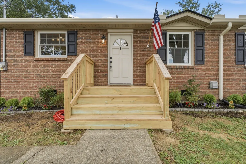 230 S Valley Rd Hendersonville, TN 37075