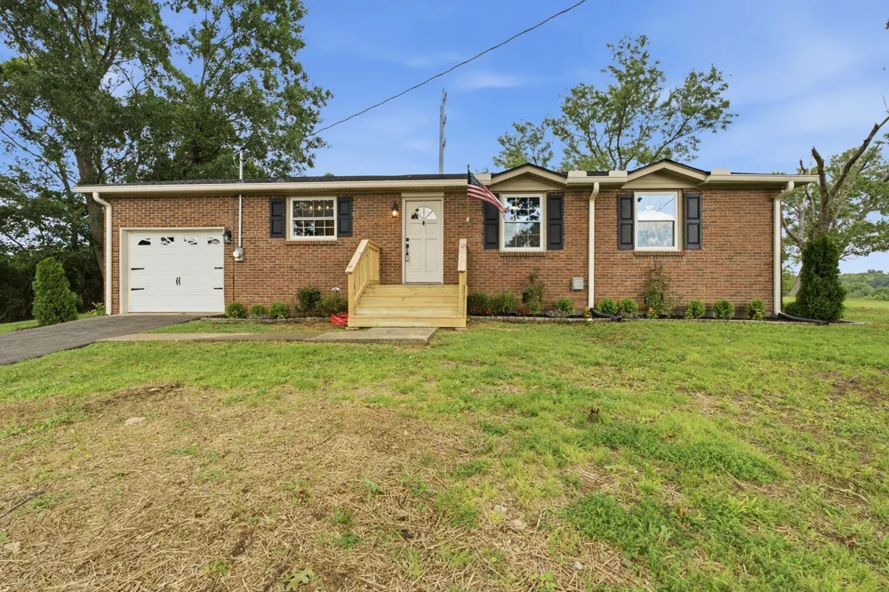 230 S Valley Rd Hendersonville, TN 37075