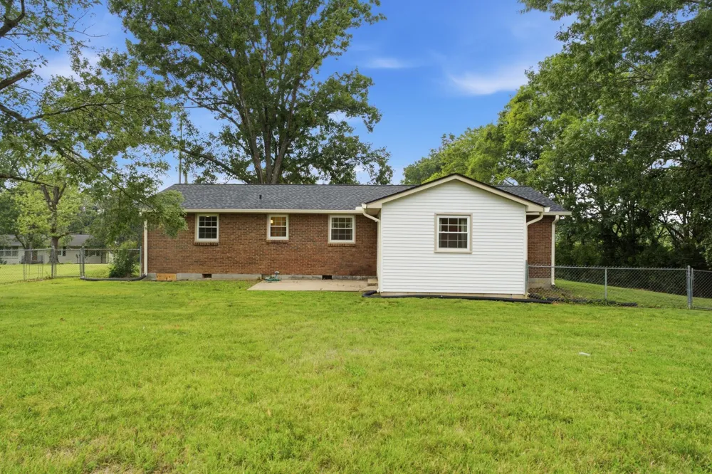 230 S Valley Rd Hendersonville, TN 37075