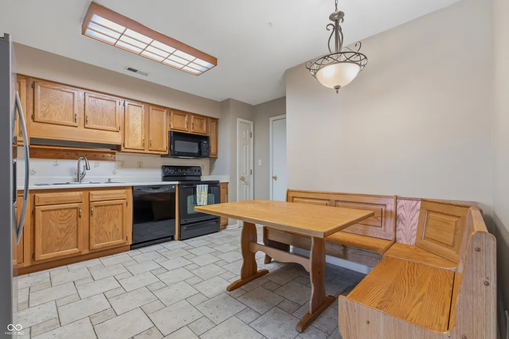 7132 Sea Pine Drive Indianapolis, IN 46250