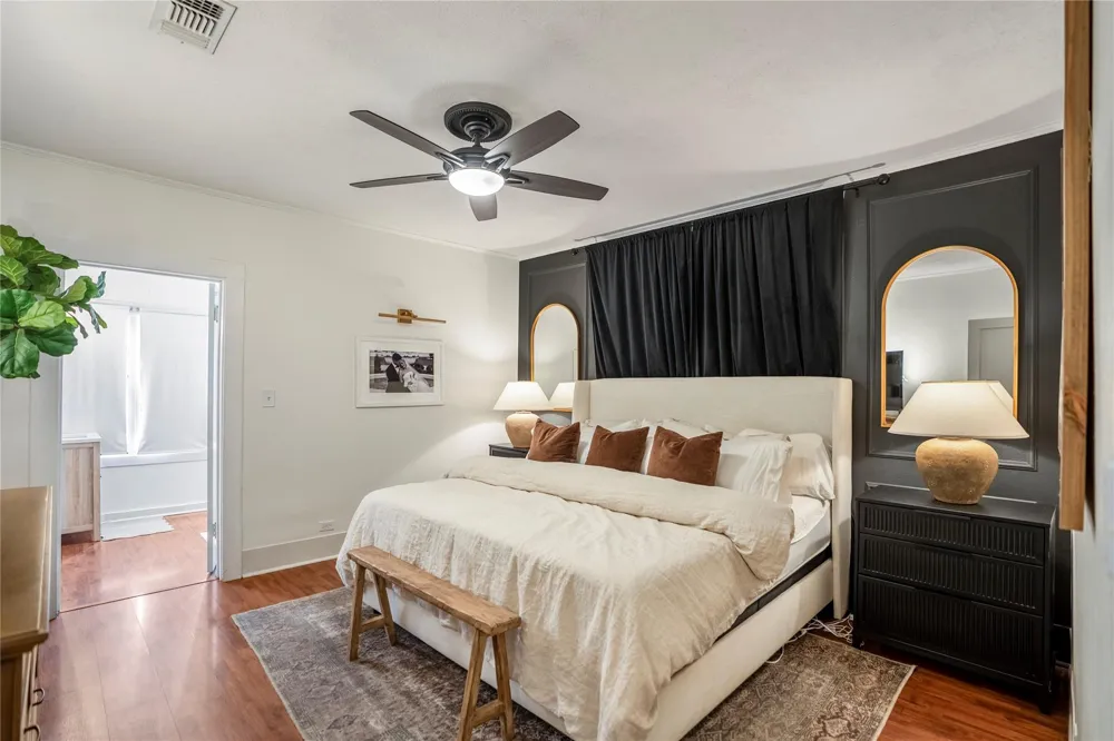 907 Clinton Street Brenham, TX 77833