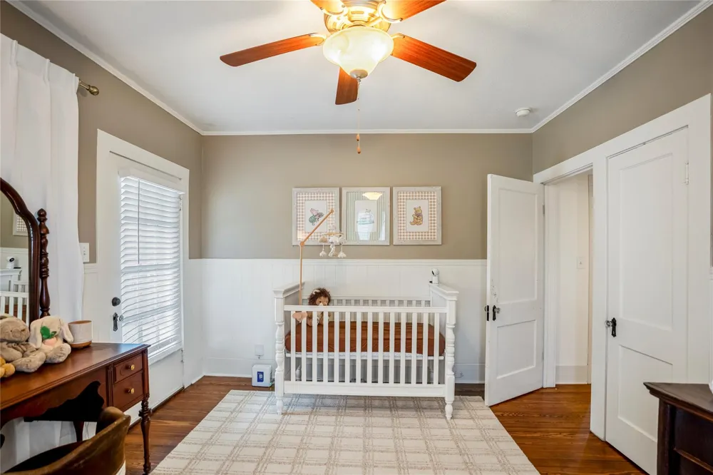 907 Clinton Street Brenham, TX 77833
