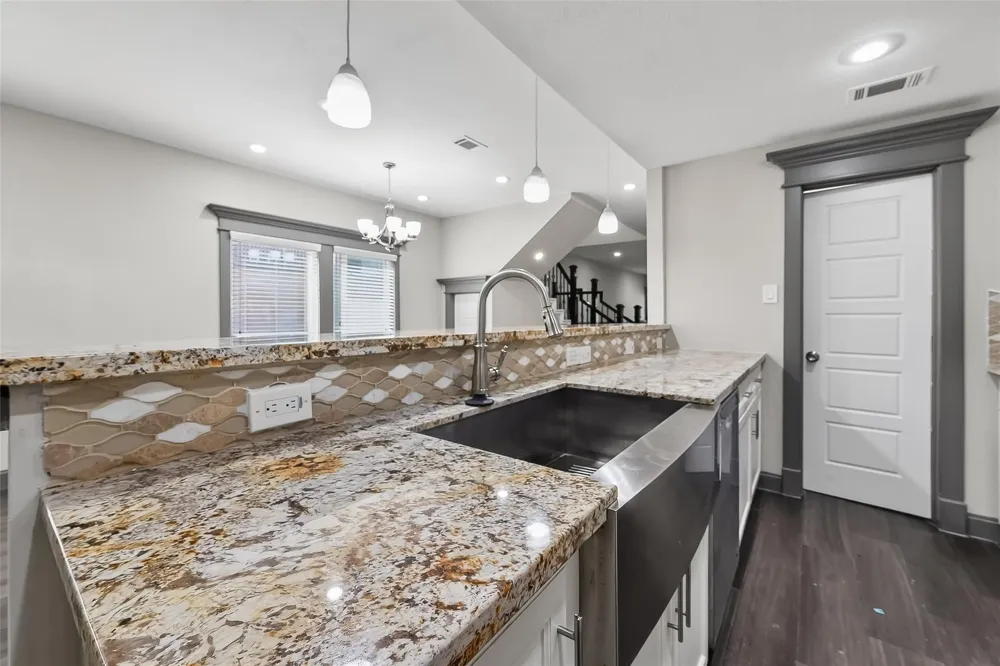 11280 Braes Forest Drive #406 Houston, TX 77071