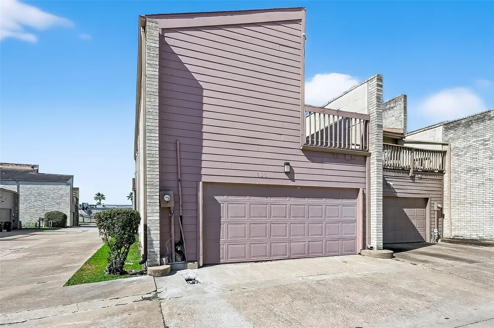 11280 Braes Forest Drive #406 Houston, TX 77071