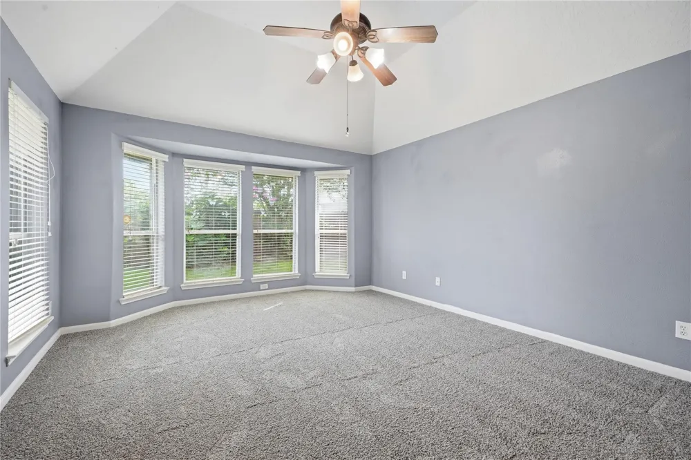 12811 Flat Creek Drive Pearland, TX 77584