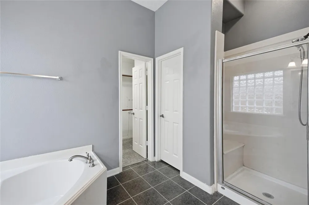 12811 Flat Creek Drive Pearland, TX 77584