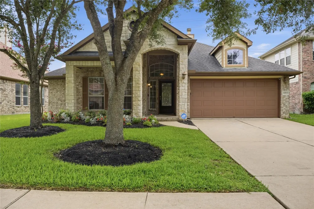 12811 Flat Creek Drive Pearland, TX 77584