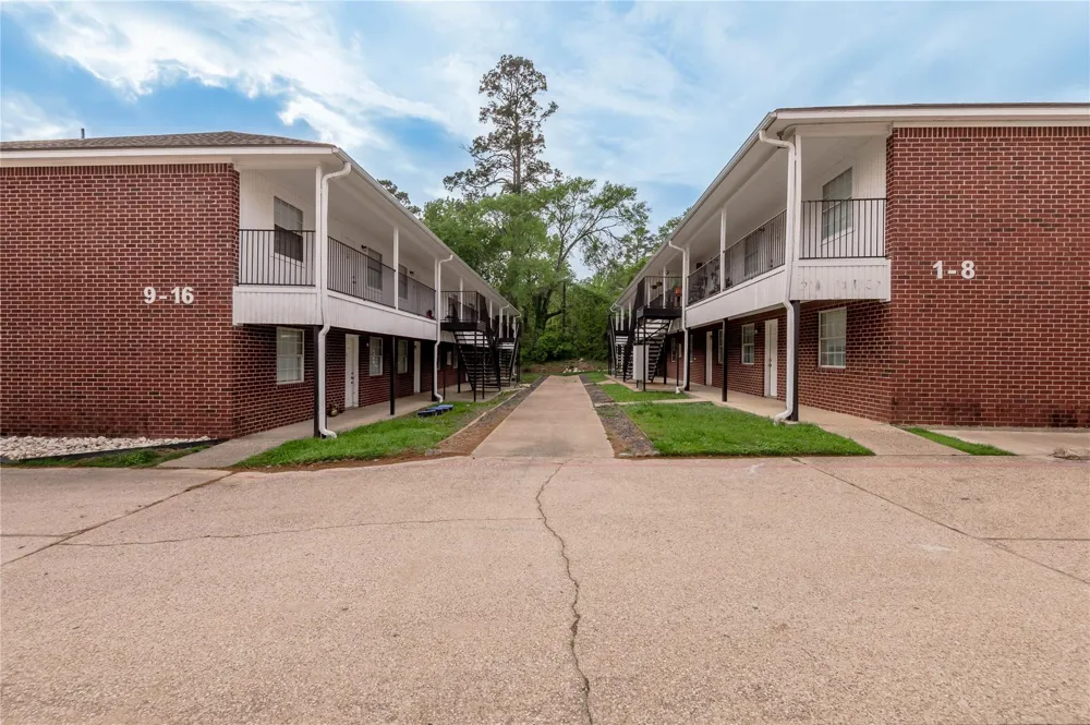 600 Palm Street #2 Huntsville, TX 77340