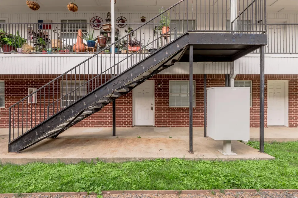 600 Palm Street #2 Huntsville, TX 77340