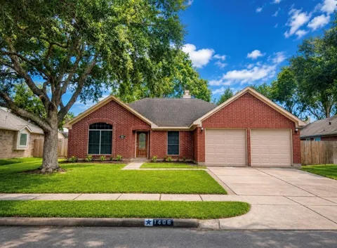 1806 Oak Wood Drive E