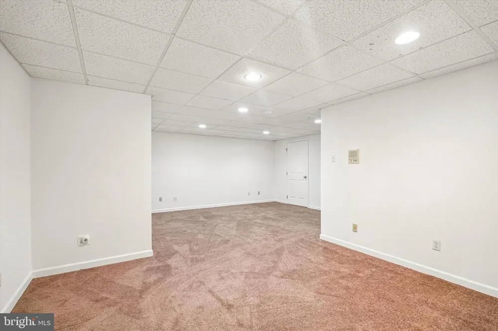 350 GLENNBROOK WAY Chalfont, PA 18914