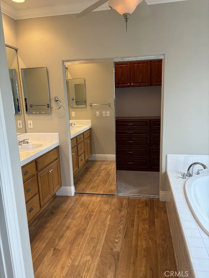 11 Benicia Irvine, CA 92602