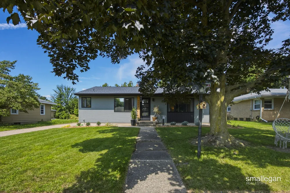 1517 32nd Street SW Wyoming, MI 49509