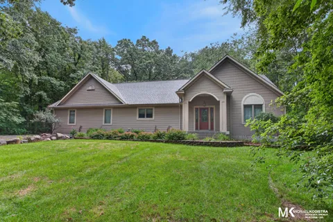 26 Flat River Drive SE