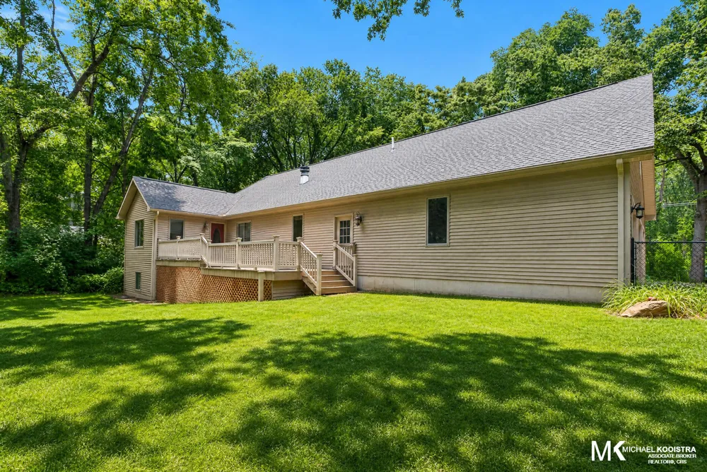 26 Flat River Drive SE Lowell, MI 49331
