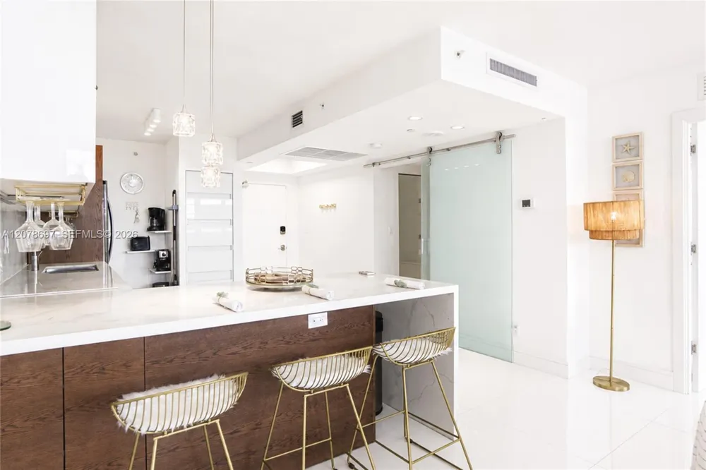 100 Lincoln Rd #1223 Miami Beach, FL 33139