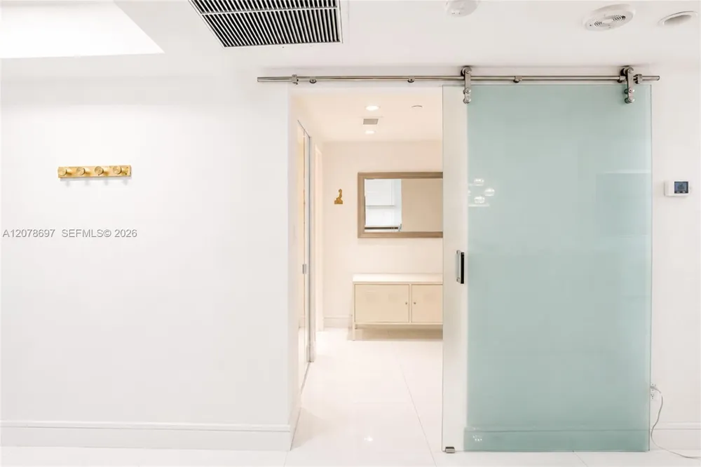 100 Lincoln Rd #1223 Miami Beach, FL 33139