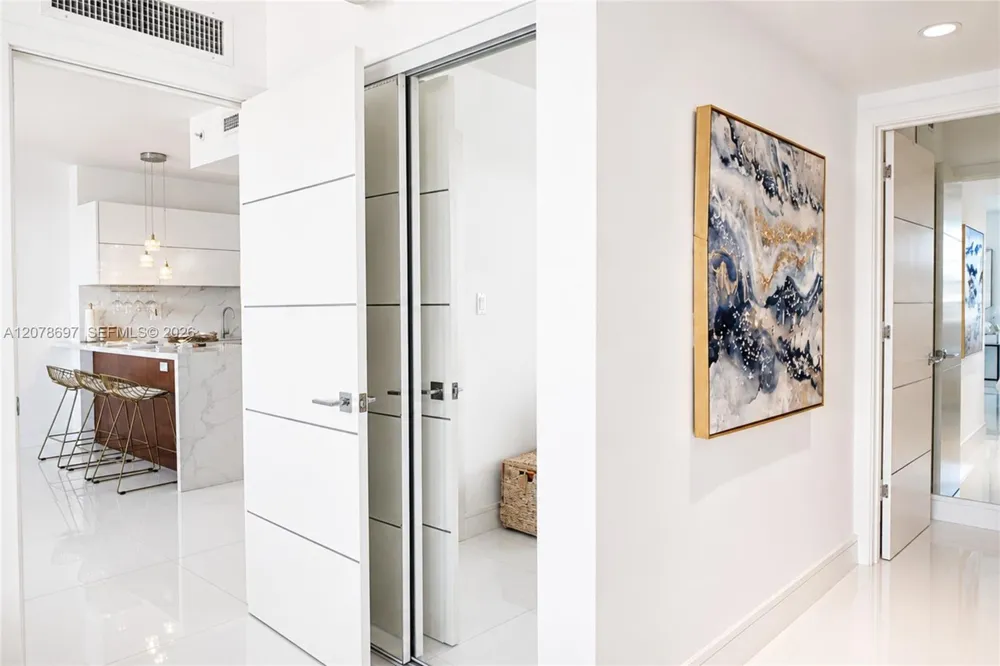 100 Lincoln Rd #1223 Miami Beach, FL 33139