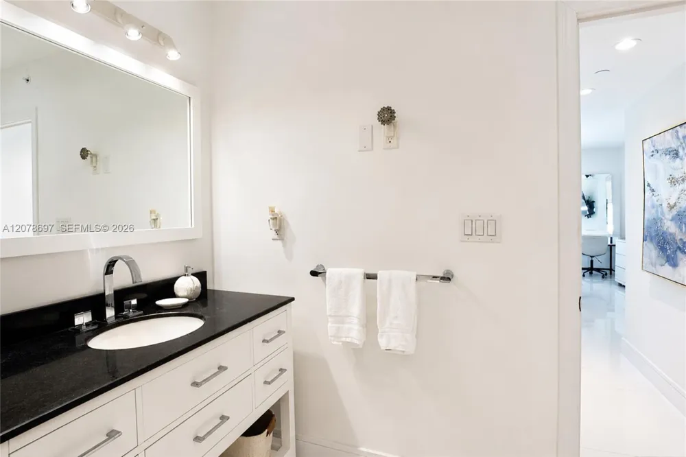 100 Lincoln Rd #1223 Miami Beach, FL 33139