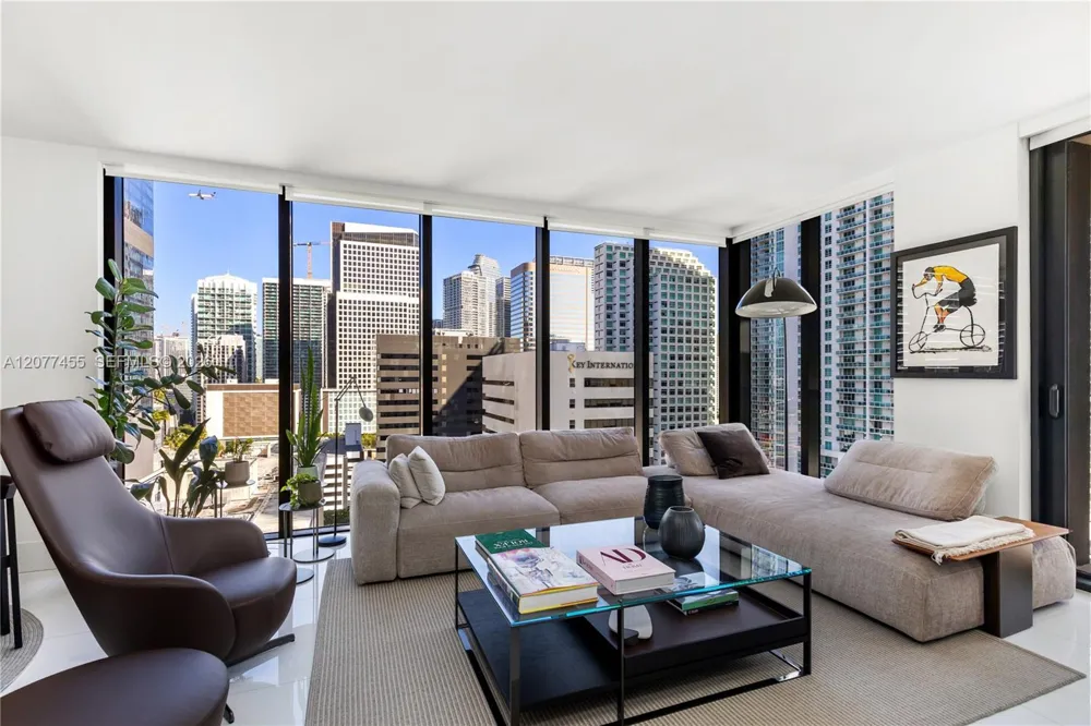 1010 Brickell Ave #1701 Miami, FL 33131