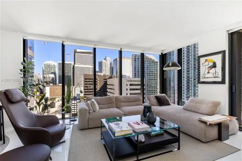 1010 Brickell Ave #1701