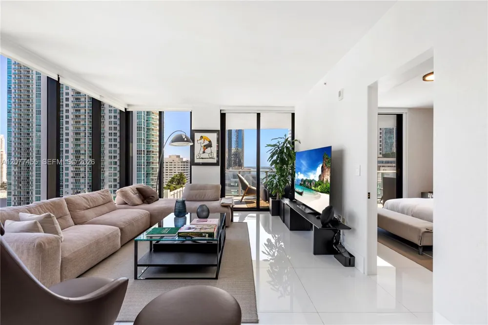1010 Brickell Ave #1701 Miami, FL 33131