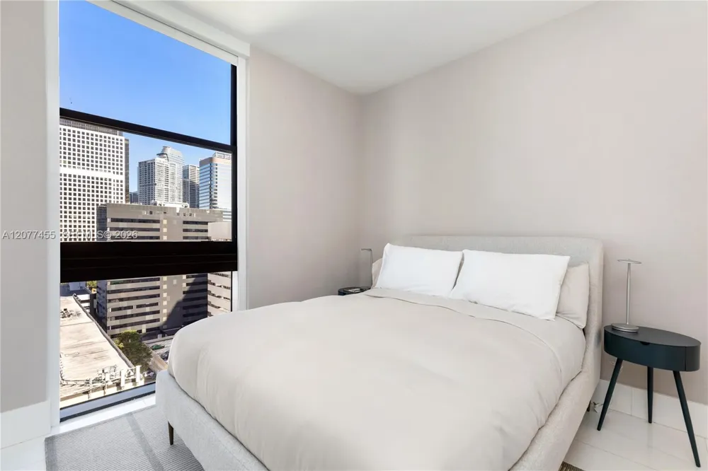 1010 Brickell Ave #1701 Miami, FL 33131