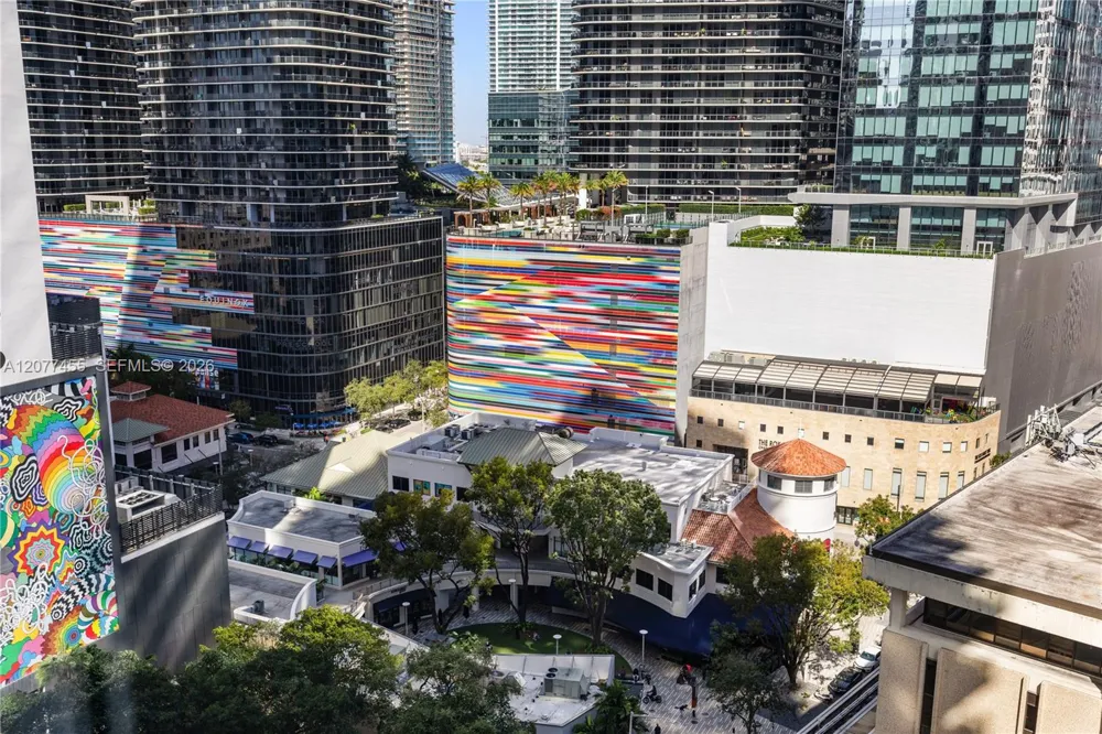 1010 Brickell Ave #1701 Miami, FL 33131