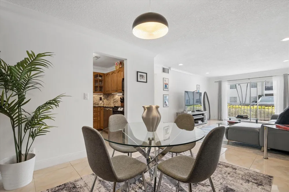 6287 BAY CLUB DRIVE #2 Fort Lauderdale, FL 33308