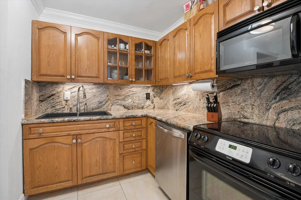 6287 BAY CLUB DRIVE #2 Fort Lauderdale, FL 33308