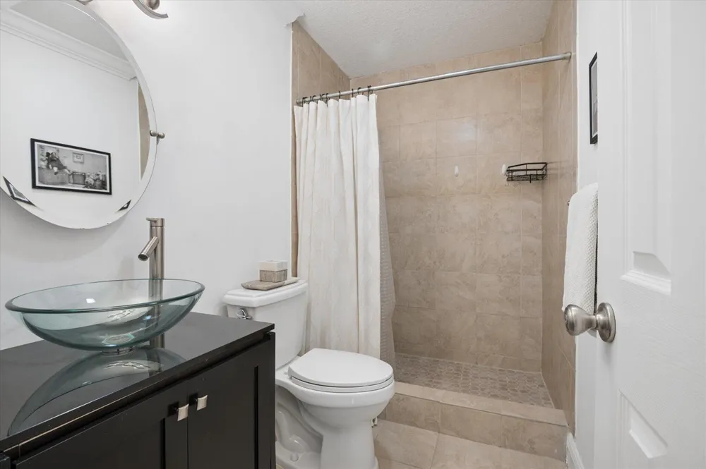 6287 BAY CLUB DRIVE #2 Fort Lauderdale, FL 33308