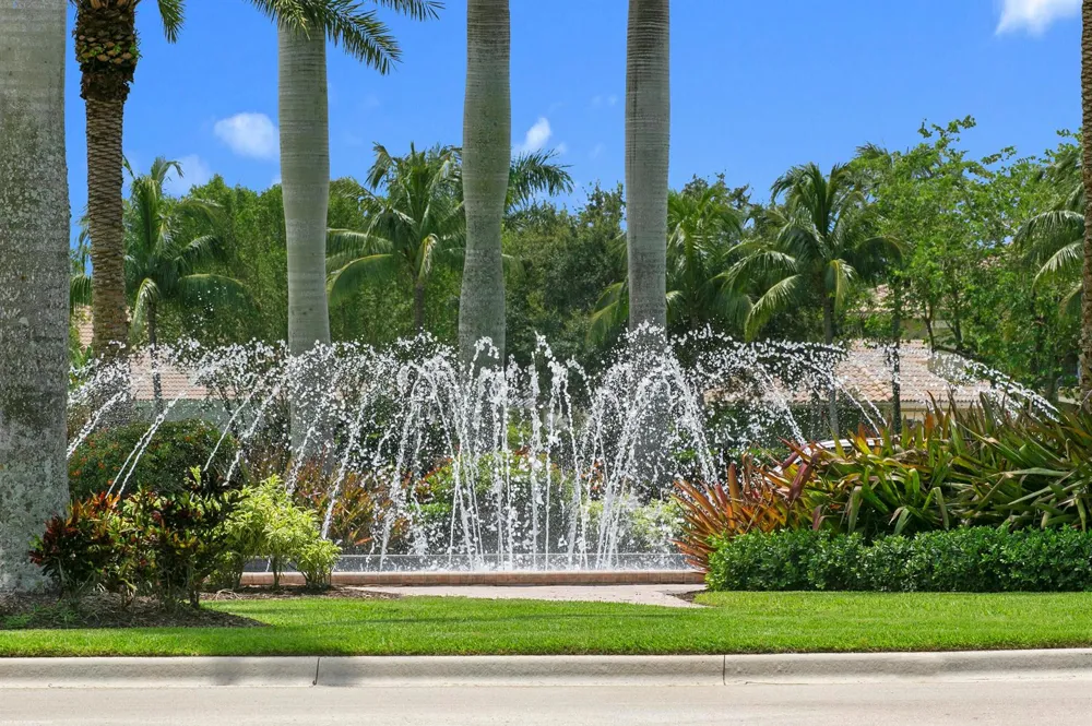1902 S CLUB DRIVE Wellington, FL 33414