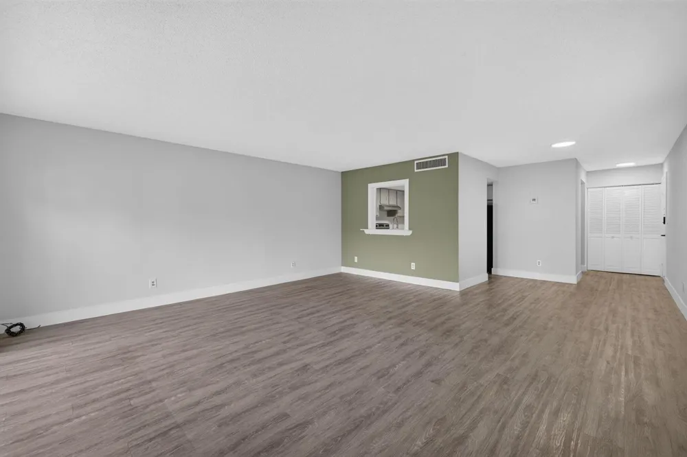 2517 S 17TH STREET #103 Fort Pierce, FL 34982