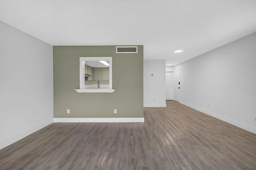 2517 S 17TH STREET #103 Fort Pierce, FL 34982