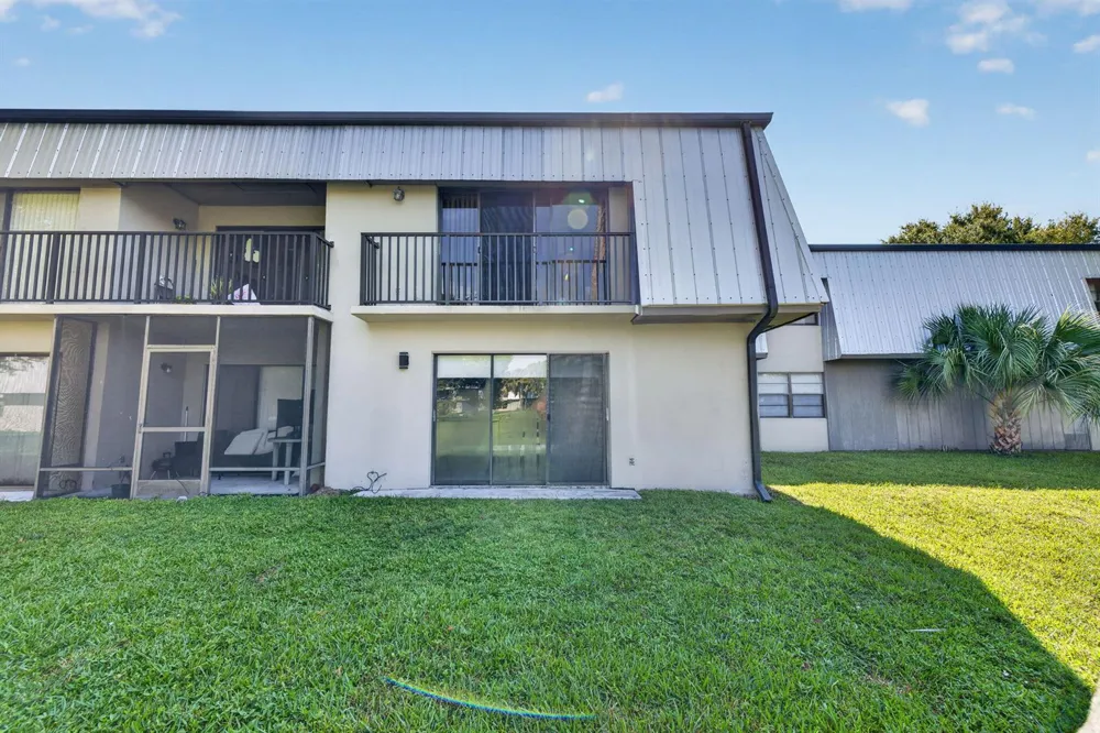 2517 S 17TH STREET #103 Fort Pierce, FL 34982