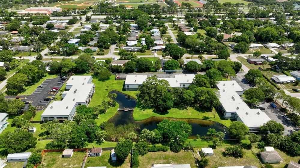 2517 S 17TH STREET #103 Fort Pierce, FL 34982