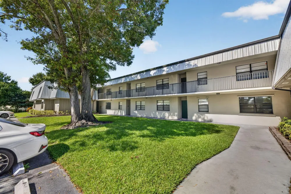 2517 S 17TH STREET #103 Fort Pierce, FL 34982