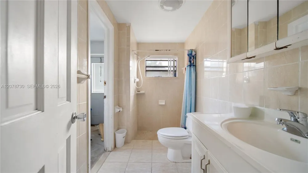1038 NW 11th Ct Fort Lauderdale, FL 33311