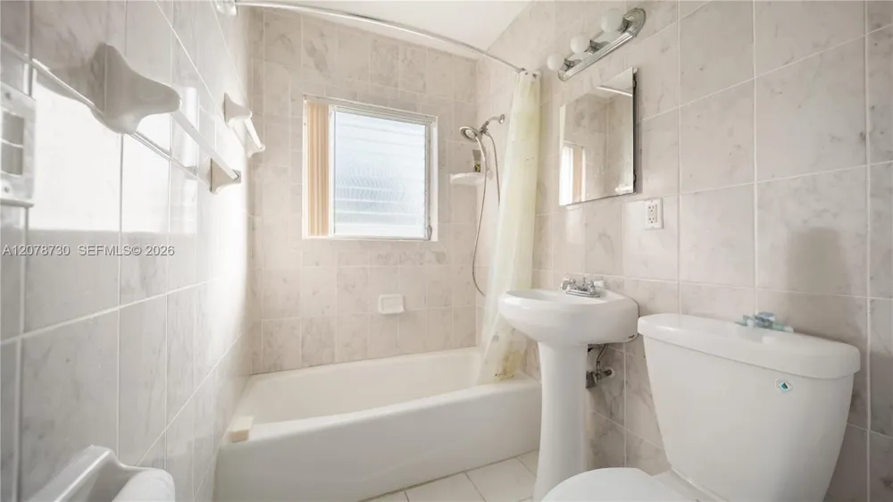 1038 NW 11th Ct Fort Lauderdale, FL 33311