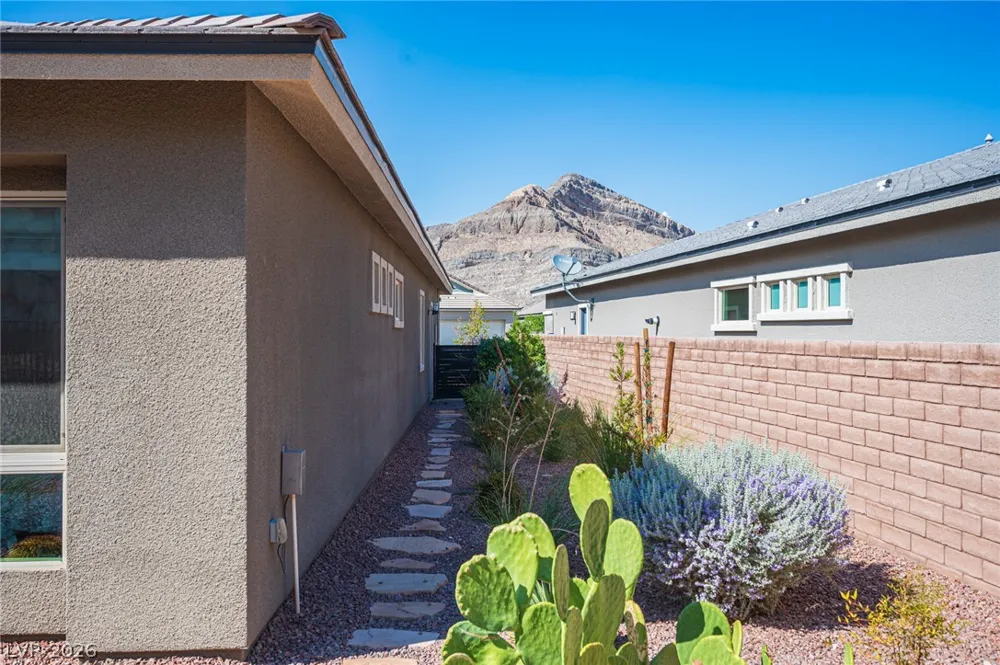 11113 Black Fire Opal Drive Las Vegas, NV 89138