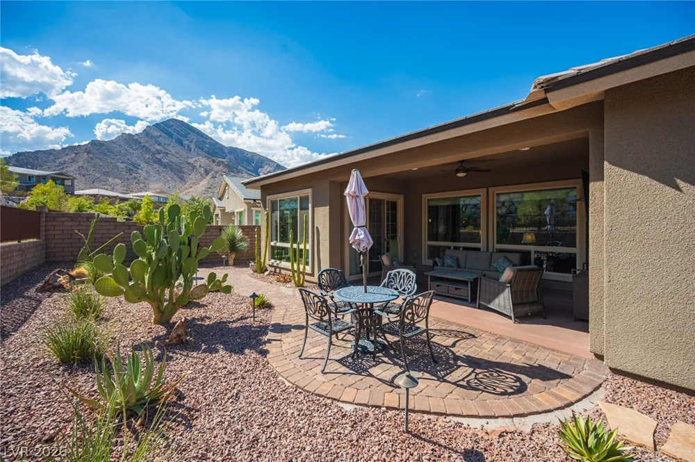 11113 Black Fire Opal Drive Las Vegas, NV 89138