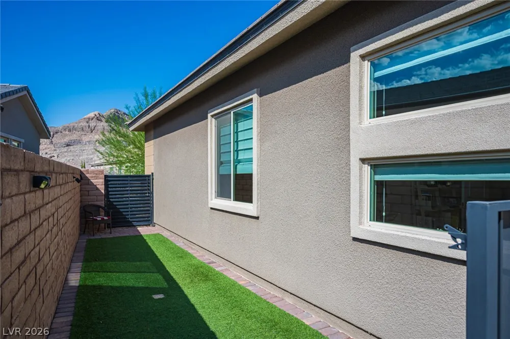 11113 Black Fire Opal Drive Las Vegas, NV 89138